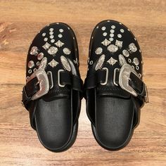 Black Faux Leather Clogs With Metal Details Brand New Size 38 Size 7.5 Fits Way Too Small Fits Like A 6 Toga Pulla, Black Slides, Womens Mules, New Metal, Leather Clogs, Mule Clogs, Mules Shoes, Black Faux Leather, Punk Rock