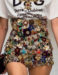 Detail Couture, Trendy Necklace, Crystals Stones, Spring Couture, Stil Inspiration, Ținută Casual, Milan Fashion Weeks, Moda Vintage, Fashion Weeks