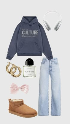 Clean girl outfit Style Your Clothes, 30 Outfits, College Outfit, Clean Girl, How To Style, Stockholm, Plus Size Fashion, Plus Size, Boots