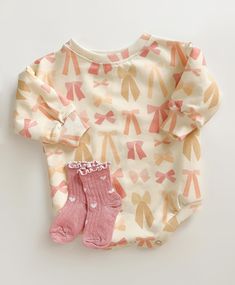 this one is pre-order , no moq Hi dear,this is Stacy ,we have many baby girls boutique clothing in stock to sell which has no moq,we are factory .Also can do custom orders .We do wholesale ,we have new styles and RTS everyday updated in our site and group.Fb group：https://www.facebook.com/groups/586525281708735/?ref=share Cute Baby Clothes Aesthetic, Baby Clothes Aesthetic, Woman Costumes, Baby Aesthetic, Baby Pjs, Pregnancy Clothes