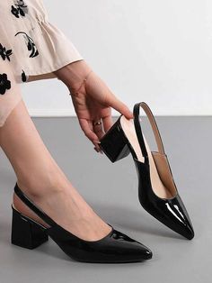 Random Idea, Nice Heels, Work Shoes Women, Fun Heels, Short Heels, Low Heel Sandals, Shoe Inspo, Swag Shoes, Fancy Jewelry