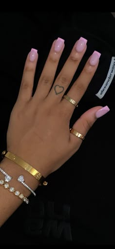 PINK FRENCH TIP NAILS 
NAILS
NAIL TECH 
NAIL DESIGN 
ACRYLIC NAILS 
ART 
GOLD JEWELLERY 
SILVER JEWELLERY Pink French Tip Toes, French Tip Toes, Pink French Tip, Stile Hijab, Milky Nails, Search Pins, Drip Nails, Work Nails, French Tip Acrylic Nails