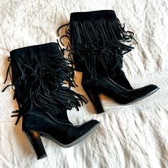 Used Twice, Ralph Lauren Black Boots, Look Like New Boots Look, Ralph Lauren Shoes, Shoes Heels Boots, Shoes Women Heels, Black Boots, Heeled Boots, Shoes Heels, Black Leather, Ralph Lauren