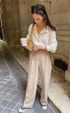 Classy Summer Outfits, Modest Summer Outfits, Chic Summer Outfits, Cute Spring Outfits, Summer Work Outfits, Paris Outfits, Casual Work Outfits, Mode Inspo, Work Outfits Women