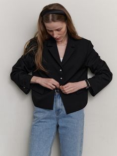 This is a minimal and feminine jacket by AMONG that is made out of high quality and sturdy material. With distinctive mood of the design and comfortable wear, you can style it for your casual daily outfit.- Round neckline and collarless design- Color point on the neck, cuffs, and hem- Minimal and feminine mood Chic Everyday Single Breasted Blazer, Versatile Everyday Fall Blazer, Elegant Everyday Blazer With Button Closure, Black Winter Blazer For Everyday, Black Everyday Winter Blazer, Everyday Winter Black Blazer, Winter Black Everyday Blazer, Versatile Blazer With Button Closure For Work, Versatile Blazer For Workwear