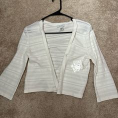 Kate Hill Ivory Cardigan,Brand New!Size Medium! White Spring Cardigan For Layering, White Spring Cardigan For Day Out, Fitted White Sweater For Spring, Fitted Off White Sweater For Spring, White Cardigan For Spring Day Out, White Open Front Top For Fall, White Open Front Tops For Fall, Casual White Open Front Sweater, Elegant White Sweater For Spring