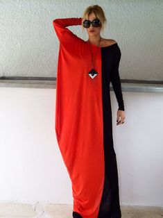 Black Red Maxi Dress / Black Red Kaftan / Long Sleeve Maxi | Etsy Red Long Sleeve Maxi Dress, Casual Gown, Red Kaftan, Sukienki Maksi, Long Sleeve Dress Winter, Comfortable Maxi Dresses, Maxi Dress Winter, Maxi Outfits, Stil Boho