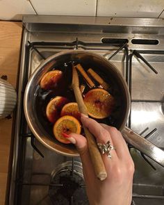 Christmas Cooking Aesthetic, Cider Aesthetic, Smells Like Christmas, Halloween Facts, Ultimate Christmas, Think Food, Best Seasons, Autumn Cozy, Christmas Activities