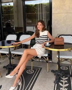 Paris Summer Outfits, Elegant Summer Outfits, Rok Outfit, Classy Summer Outfits, Money Fashion, Paris Summer, Classic Style Outfits, Europe Outfits, Chique Outfits