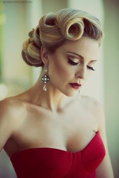 Die schönsten Brautfrisuren 2016: Wir sagen Ja zu diesen Haar-Trends! Modern Updo, Cute Hairstyles Updos, Trendy Updos, Updos For Long Hair, Updo Styles, Fishtail Braid, Long Hair Updo, Elegant Updo, Hairdo For Long Hair