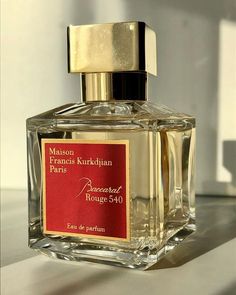 Perfume Luxury, Aesthetic Perfume, Koleksi Parfum, Perfume Aesthetic, Baccarat Rouge 540, Parfum Chanel, Fragrances Perfume Woman, Perfume Collection Fragrance, Fragrance Samples