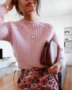 Boho Pink Outfit, Mauve Pink Outfits, Blush Sweater Outfit, Blush Pink Outfits Ideas, Winter Outfits Pink, Blush Pink Outfit, Wellness Fashion, Pink Sweater Outfit, Outfit Inspo Pink