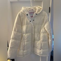 This Cream Puffy Coat Is Thick And Very Warm. Never Worn, But Missed The Return Window. Great Coat For Fall Or Winter. 100% Polyester. Coat For Fall, Great Coat, Puffy Coat, Amazon Essentials, Jackets For Women, Jackets & Coats, Cream, Women Shopping