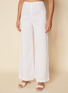 Chic Linen Straight Pants, Chic Straight Linen Pants, White Linen Wide-leg Pants, White Linen Wide-leg Bottoms, White Linen Wide Leg Bottoms, Elegant Wide Leg Linen Bottoms, High Waist Linen Pants With Relaxed Fit, Chic Linen Trousers, Chic Wide Leg Linen Pants