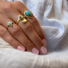 This Turquoise Hug 🤗 Ring is all you need to add a mystical, bohemian vibe to any outfit. Let the unique design of the ring embrace your finger with soulful style. 💃💫 Each ring is adjustable, ensuring a perfect fit no matter the size of your finger. Slip one on and accessorize your look with a touch of classic, bohemian chic! 🥰 ✓ Material: Stainless Steel✓ Gemstone: Turquoise✓ Size: Adjustable✓ Waterproof: does not change color with water exposure Mystic Rings, Hug Ring, Affordable Rings, Mystical Jewelry, Ring Stack, Hippie Jewelry, Bohemian Chic, The Ring, Boho Rings