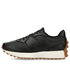 New Balance 327 Black Gum (W) Marathon Running Shoes/Sneakers Black Tennis Shoes Women, New Balance 327 Women, New Balance 327 Black, Interesting Shoes, Wardrobe Revamp, Greece Fashion, Black Tennis Shoes, Hello Lover, New Balance 327