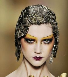 Makeup 20s Makeup, Drag Make-up, Couture Makeup, Avant Garde Hair, Avant Garde Makeup, Runway Makeup, Dior Makeup, Creative Makeup Looks, Pat Mcgrath