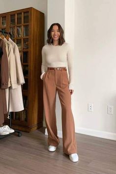 Look Working Girl, Office Casual Outfit, Stylish Work Attire, Business Casual Outfits For Women, Office Outfits Women, Business Casual Outfits For Work, Elegante Casual, Looks Street Style