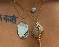 Seashell Summer Beach Gold Jewelry Shell Abalone Conch Pearl Siren Mermaid Hippie Necklace Chain Gift for Her - Etsy Conch Pearl, Siren Mermaid, Hippie Necklace, Abalone Shell, Conch, Necklace Chain, Bling Bling, Summer Beach, Chains Necklace