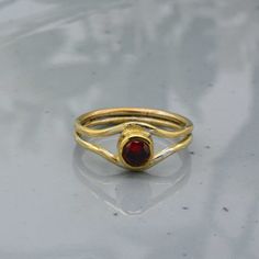 Red Garnet Ring, 18K Gold Ring, January Birthstone Ring, Gemstone Ring Garnet, Statement Gold Rings, Handmade Garnet Ring, Christmas Gifts Welcome to My shop We provide the Excellent quality Jewelry to our Customers. Customer satisfaction is our first priority Handmade Items PRODUCT:- Ring Material:- Brass ♥ We have brass and 925 sterling silver rings in all size for both men and women. ♥ We always use precious and semi precious gemstone for making jewelry.If you have any design in your mind so please let us know we will try our best to made it( For customization Making charges will apply). we give fast delivery service .Simple silver Ring For Women and Men, Indian Traditional silver ring, Ethnic silver Ring, Signet Ring. ♥ These Simple rings are perfect for any occasion.Then we lightly ha January Birthstone Rings, Red Garnet Ring, Silver Rings Simple, Rings Handmade, Gold Statement Ring, Family Jewels, January Birthstone, Garnet Ring, 18k Gold Ring