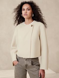 Estero Double-Faced Cropped Jacket | Banana Republic Office Baddie, Studio Workspace, Petite Coats, Workspace Ideas, Simple Clothes, Crop Top Jacket, Fall 23, Petite Coat, Fall Inspo