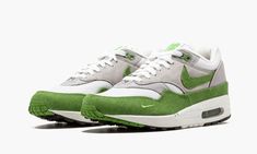 Now one of the most sought after Air Max 1’s ever, this is Patta’s famed “Chlorophyll” colorway in the original look with green denim paneling. The sneaker released for their 5th anniversary in 2009 in limited quantities, and is now becoming increasingly rare in deadstock condition. Please note: Due to the age of this product, it is subject to crumbling and/or other rapid degradation. Please wear at your own risk. Urban Green Custom Sneakers With Gum Sole, Green Gum Sole Sneakers For Streetwear, Urban Style Green Custom Sneakers With Gum Sole, Green Sneakers With Gum Sole For Streetwear, Urban Green High-top Custom Sneakers, Urban Green Sneakers With Rubber Waffle Outsoles, Green Urban Custom Sneakers For Sports, Green Casual Custom Sneakers With Gum Sole, Casual Green Custom Sneakers With Gum Sole