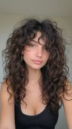 Wolfcut Curly Wavy Hair, Long Layers On Wavy Curly Hair, Naturally Curly Shag Haircut Long, Wolfcut On Long Curly Hair, Haïr Cuts For Wavy Hair, Perm Aesthetic, 2b Curly Shag Haircut, Haircuts For 2c Hair, Perm Hairstyles For Women