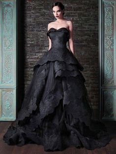 Gothic Wedding Dresses Satin Fabric Princess Silhouette Sleeveless Natural Waist Beaded Court Train Bridal Gown Black Long Sleeve Prom Dress, Black Bridal Dresses, Black Things, Bridal Dresses Vintage, Prom Dress Black, Unconventional Wedding Dress, Gothic Wedding Dress, Reina Isabel Ii, Lace Ball Gowns