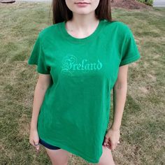 Vintage Y2k Ireland Tee! 🇮🇪 Not Irish but I LOVE Irish boys 💚 Would be a cute fitted tee on the correct size 👕 Solid green, has a touch of fade around the collar, and beautiful simple green foil text 🍀 A classic look. Size XXL!Bust: 41”Waist: 40”5.3 oz. Green Crew Neck Band Merch T-shirt, Fitted Green Y2k T-shirt, Y2k Green Graphic Print T-shirt, Green Fitted T-shirt With Letter Print, Green Y2k Crew Neck Tops, Fitted Green T-shirt With Letter Print, Y2k Green Crew Neck Top, Green Crew Neck Y2k Style Tops, Green Crew Neck Top Y2k Style