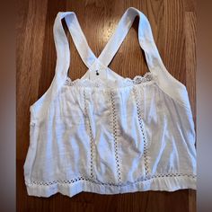 Women’s Cropped White Lace Appliqu Top. Nwt. Can Be Dressed Up Or Down. Size Small. Casual Lace Cami Crop Top, Casual Lace Trim Crop Top, Summer Tops With Lace Trim For Daywear, Summer Lace Trim Tops For Daywear, Cotton Lace Trim Crop Top Tank, Cotton Crop Top With Lace Trim For Day Out, Cotton Lace Trim Crop Top For Day Out, Vacation Cotton Crop Top With Lace Trim, Fitted Summer Top With Lace Trim