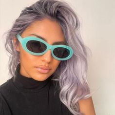 90's oval aesthetic Avatar Cosplay, Vintage Sunglasses Retro, Blue Sunglasses, 1990's Fashion, Summer Sunglasses, Stylish Sunglasses, Oval Sunglasses, Cat Eye Glasses, Pink Peach