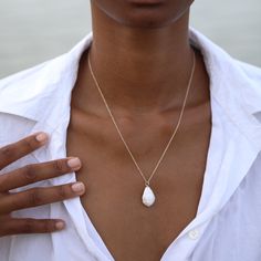 The Ariel Pendant in Solid Gold Elegant Hand Forged Drop Jewelry, Elegant Hand Forged White Jewelry, Elegant Hand-forged White Jewelry, White Hand Forged Minimalist Jewelry, White Minimalist Hand Forged Jewelry, Timeless Pear-shaped White Jewelry, Timeless Pearl Charm Drop Jewelry, Oversized White Sweater, Pearl Love