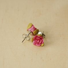 Lovely Shimmering Pink Mini Rose Ear Studs Mini Roses, Pink Mini, Ear Studs, Handmade Accessories, Polymer Clay, Jewelry Earrings, Stud Earrings, Make It Yourself, Pink