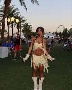 Reggaeton, Dreamville Festival Outfits, Hippie Rave Outfits, Ultra Music Festival Outfits, Unique Rave Outfits, Coachella Inspired Outfits, Summer Music Festival Outfits, Bonnaroo Outfits, Coachella Fits