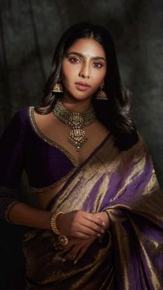 Aishwarya Lekshmi, Latest Model Blouse Designs, Fancy Sarees Party Wear, Indian Saree Blouses Designs, Silk Saree Blouse Designs, Saree Designs Party Wear, Indian Fashion Saree, Elegant Blouse Designs, Unique Blouse Designs