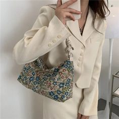 SPECIFICATIONSBrand Name: NoEnName_NullHandbags Type: Shoulder BagsTypes of bags: Shoulder & HandbagsMain Material: CANVASLining Material: NoneShape: SatchelsPlace Of Origin: GUANG DONG ProvincePlace Of Origin: GUANG DONG ProvinceOrigin: Mainland ChinaCN: GuangdongHardness: SOFTPattern Type: FloralInterior: Cell Phone PocketInterior: Interior Zipper PocketExterior: Silt PocketOccasion: VersatileClosure Type: zipperGender: WOMENStyle: fashionNumber of Handles/Straps: SingleChoice: yessemi_Choice: Retro Purse, Casual Tote Bag, Elegant Red, Casual Tote, Vintage Elegant, Ethnic Style, Canvas Shoulder Bag, Handbags For Men, Ethnic Fashion