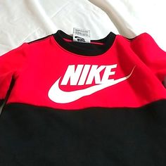 Brand New Nike Sweatshirt Two-Tone Red And Black And White Red Color Block Tops For Streetwear, Sporty Long Sleeve Playwear Top, Sporty Long Sleeve Tops For Playwear, Black Long Sleeve Tops For Playwear, Nike Sporty Tops For Playwear, Sporty Nike Top For Playwear, Red Sporty Color Block Top, Sporty Red Color Block Top, Red Graphic Print T-shirt For Playwear