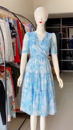 Trendy Dress Styles, Pretty Dresses Casual, Indian Dresses For Women, Muumuu Dress, Frock Patterns, Fashion Sketches Dresses