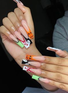 Halloween Long Nails Design, Halloween Nails Square Long, Halloween Medium Nails, Halloween Nail Sets Acrylic, Dope Halloween Nails, Holloween Nails Acrylic Long, Halloween Nails Baddie, Medium Length Halloween Nails