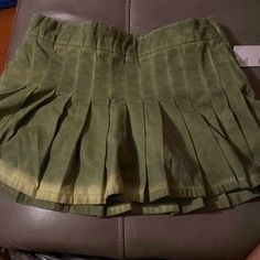 The Mini Skirt Has Shorts Under, Its Green, And It Has A Sipper In The Left Side Shorts For Under Skirts, Vintage Green Skirt, Mini Skirt Pattern, Green Mini Skirt, Frog And Toad, A Skirt, Pleated Mini Skirt, Green Skirt, Skirt Pattern