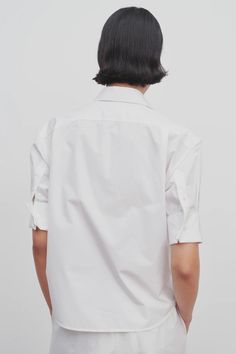 Carpazi Shirt White in Cotton – The Row Spring Poplin Shirt With Short Sleeves, Modern Cropped Shirt For Spring, Spring Short Sleeve Poplin Shirt, Classic Cropped Shirt With Button Cuffs, Poplin Short Sleeve Workwear Blouse, Short Sleeve Poplin Blouse For Work, Short Sleeve Poplin Tops For Work, Spring Workwear Cropped Shirt With Button Cuffs, Modern Cropped Shirt For Spring Workwear