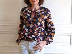 Patron Atelier Scämmit x Petites Choses Viscose plumetis Posie Blue Atelier Brunette Couture Blouse, Winter Mood, Sewing Diy, Mens Winter Fashion, Handmade Clothes, Fashion Wear, Edgy Fashion