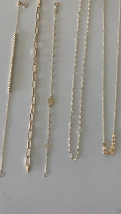 #paperclipbracelet #mirrorchain #solidgold #goldjewelryideas Paper Clip, Gold Chains