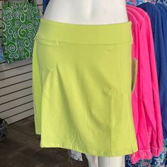 You Are Going To Love The Flattering Fit Of These Skorts! You Will Want One In Every Color! It Is So Cute & Comfy And Can Be Worn Dressed Up But Also For Casual/Athletic Look. Wear Playing Tennis Or Golf; Or For Just Running Errands. Pull-On Skort With Optional Zip Side-Slip Zip Back Pocket, Small Front Pocket Sewn-In Shorts Upf50+ Sun Protection Fabric Length 17 Inches Pre-Shrunk 92% Nylon / 8% Spandex Style No. Spx3148 Made In China Casual Green Skort With Short Inseam, Casual Skort With Pockets For Vacation, Casual Vacation Skort With Pockets, Green Beach Skort With Built-in Shorts, Beach Green Skort With Built-in Shorts, Green Skort With Built-in Shorts For Beach, Beach Skort With Pockets In Short Length, Beach Skort With Stretch And Pockets, Beach Skort With Pockets