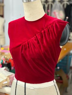 Cute Love Pictures, Pretty Blouses, Blouse Patterns, African Dress, Fashion Details, Sewing Dresses, Clothing Patterns, Classy Outfits, Textiles