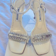 These Shoes Are To Die For And Surprisingly Very Comfortable! I Bought Them For My Wedding But Ended Up Not Being Able To Wear Them Due To An Earlier Injury Manolo Blahnik White, Blahnik Shoes, Manolo Blahnik Shoes, My Wedding, Manolo Blahnik, White Silver, Shoes Women Heels, Shoes Heels, Size 7