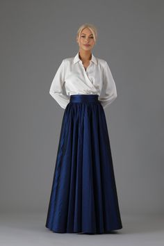 Taffeta skirt makes a classical elegant look. This skirt is perfect for any occasion.  Waistline can be made wider or more narrow. Skirt can be made longer or shorter.  More skirts you can see here:  https://www.etsy.com/shop/DesirCouture?ref=seller-platform-mcnav&section_id=40312230 In order's note you can write your waist measurements and I will make according to your size. Standard Waist sizes: XXS 24.5 (62cm) XS 26 (66cm) S 28.5 (72cm) S/M 30 (76cm) M 31.5 (80cm) M/L 33 (84) L 34 (86cm) L/XL Skirt Photoshoot, Couture Bridesmaid Dresses, How Many Bridesmaids, Taffeta Skirt, Gown Skirt, Wedding Skirt, Classic Skirts, Womens Skirts, Full Circle Skirt