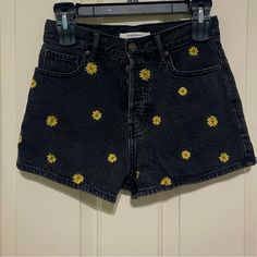 Black Shorts With Embroidered Sunflowers Never Worn Embroidered Sunflowers, Bts Clothes, Pacsun Shorts, Studded Shorts, Cuffed Denim Shorts, Pacsun Jeans, Festival Shorts, Black Jean Shorts, High Rise Denim Shorts