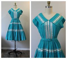 Vintag 1940s 50s Miss Virginia Frocks Turquoise Silver Patio | Etsy Vintage Turquoise Dress For Summer, Vintage Turquoise Summer Dress, Southwestern Modern, 50s Vibes, 40's Fashion, 1940s Outfits, Patio Dress, Fiesta Dress, Crinkle Cotton