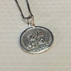 Brand New 925 Sterling Silver Double Sided Rat Zodiac And Chinese Characters On Small Pendant With Free Chain (14 . 7 Mm) Material: 925 Sterling Silver Stamped - 925 Stone Set : N / A Measurement : Approx. Width : 0 . 5 8 " Inches ( 1 4 . 7 Mm ) Approx. Height : 0 . 5 8 " Inches ( 1 4 . 7 Mm ) Approx. Tickness : 0 . 0 2 " Inches ( 0 . 7 Mm ) Approx. Weight : 1 . 0 Grams Item # Km02201903-Sp-Ss20013 Rat Zodiac, Chinese Characters, Large Hoop Earrings, Royal Jewelry, Small Pendant, Artisan Jewelry, Sterling Silver Pendants, Prong Setting, Womens Jewelry Necklace